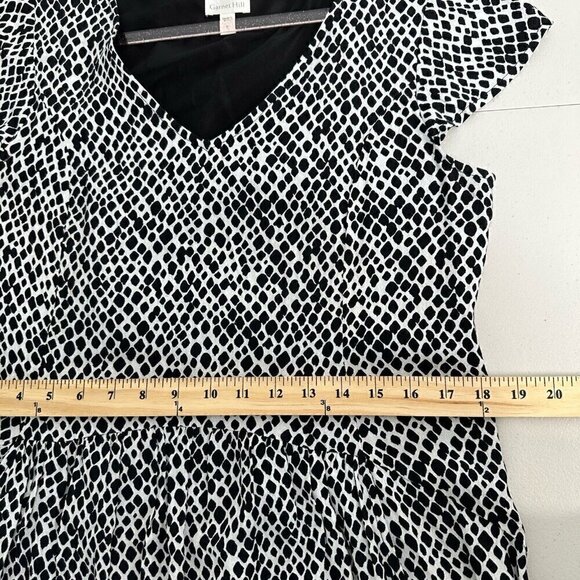Garnet Hill Dress Crepe Shift Midi Size 6 Black White Geometric - Picture 9 of 10